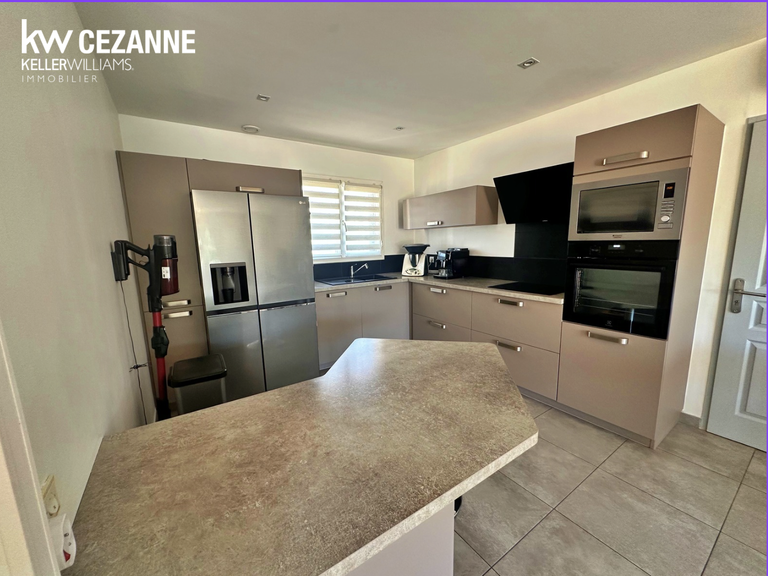 Villa Rognac - 4 chambres - 122m²
