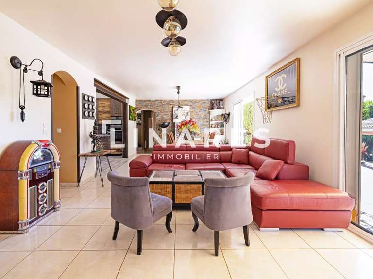 Villa Rognac - 4 chambres - 165m²