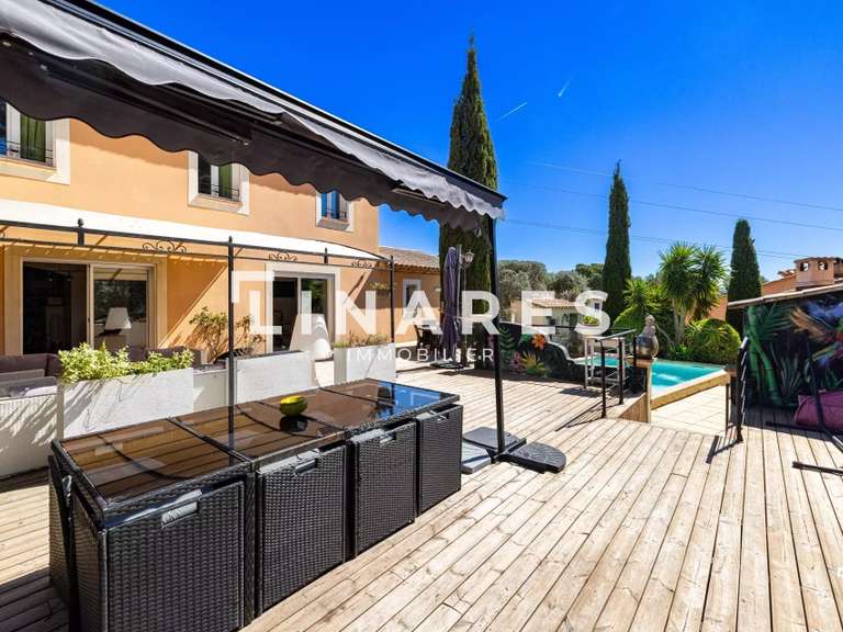 Villa Rognac - 4 chambres - 165m²