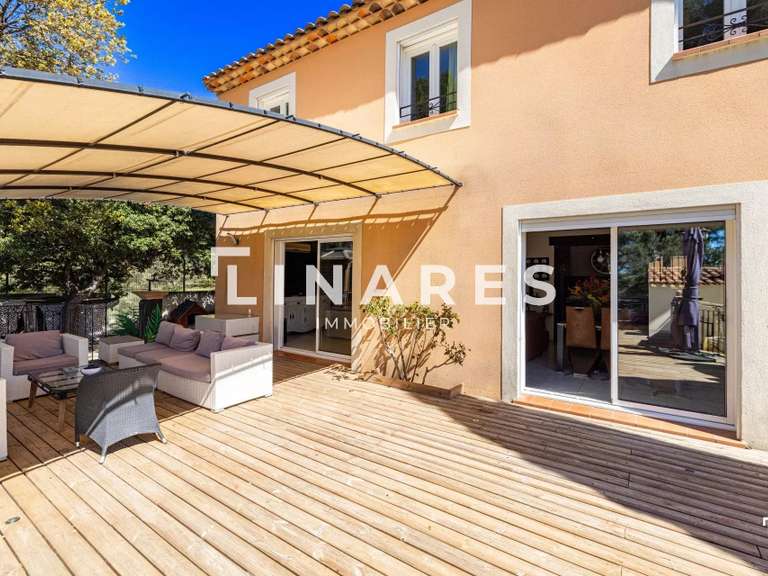 Villa Rognac - 4 chambres - 165m²