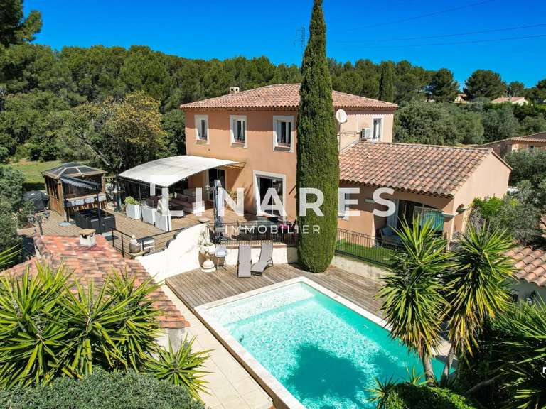 Villa Rognac - 4 chambres - 165m²