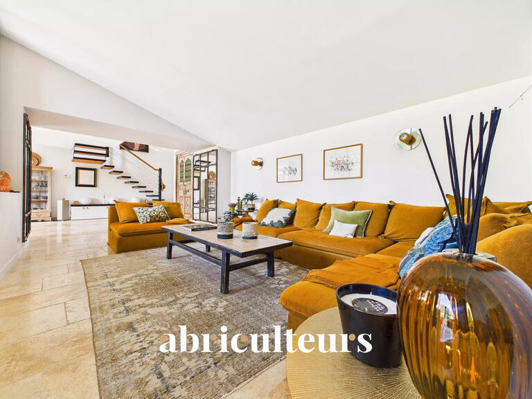 House Rognes - 4 bedrooms - 280m²