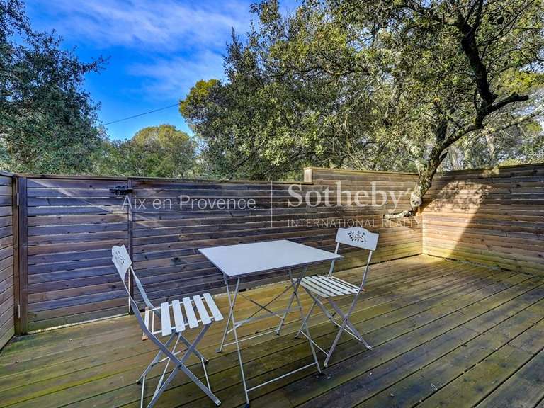 House Rognes - 6 bedrooms - 280m²