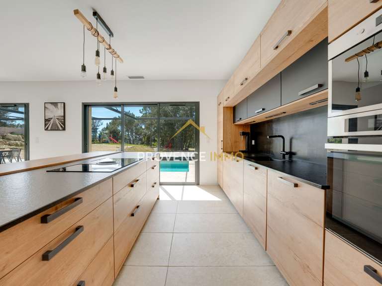 Maison Rognes - 6 chambres - 175m²
