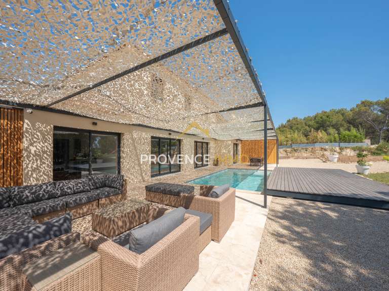 Maison Rognes - 6 chambres - 175m²