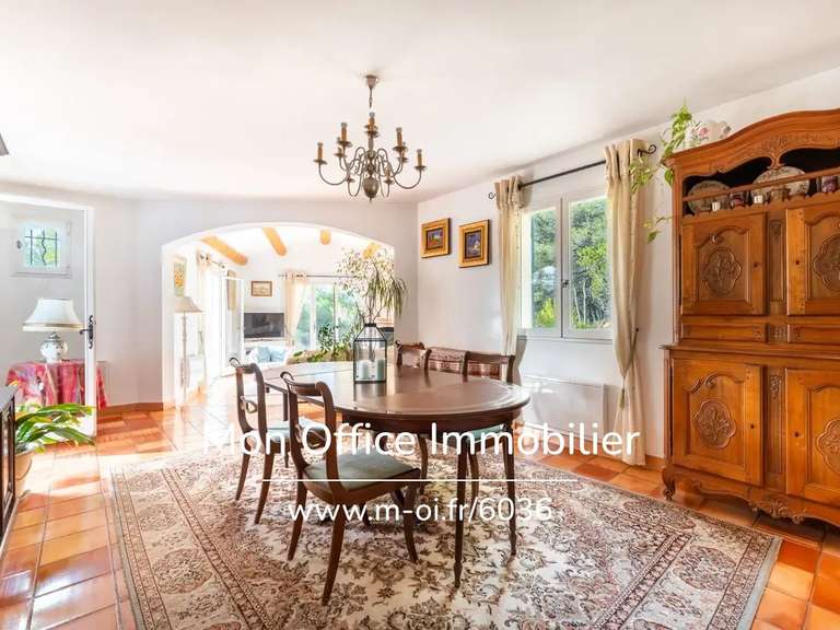 Maison Rognes - 6 chambres - 185m²