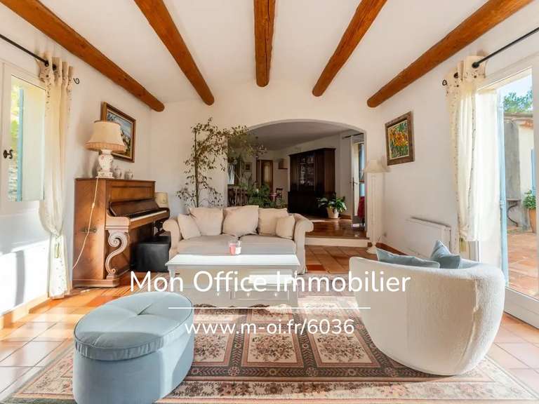 Maison Rognes - 6 chambres - 185m²