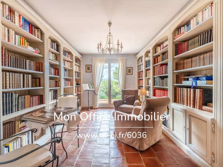 Maison Rognes - 6 chambres - 185m²