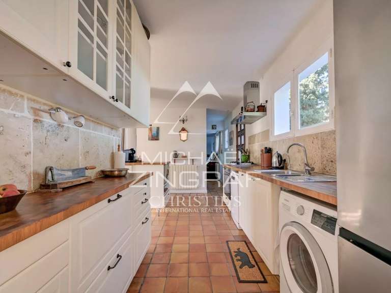 Maison Rognes - 5 chambres - 168m²