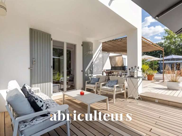 Maison Rognes - 6 chambres - 235m²