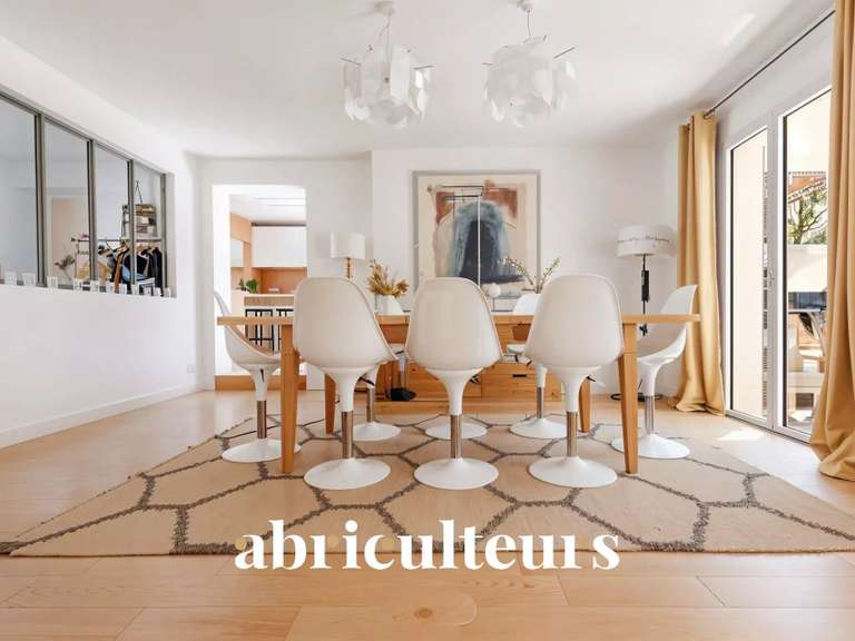 Maison Rognes - 6 chambres - 235m²
