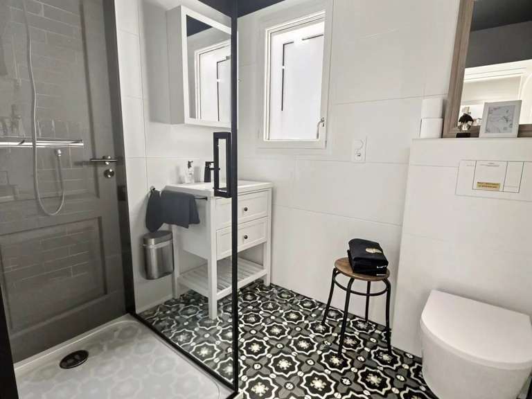 Maison Rognes - 6 chambres - 235m²