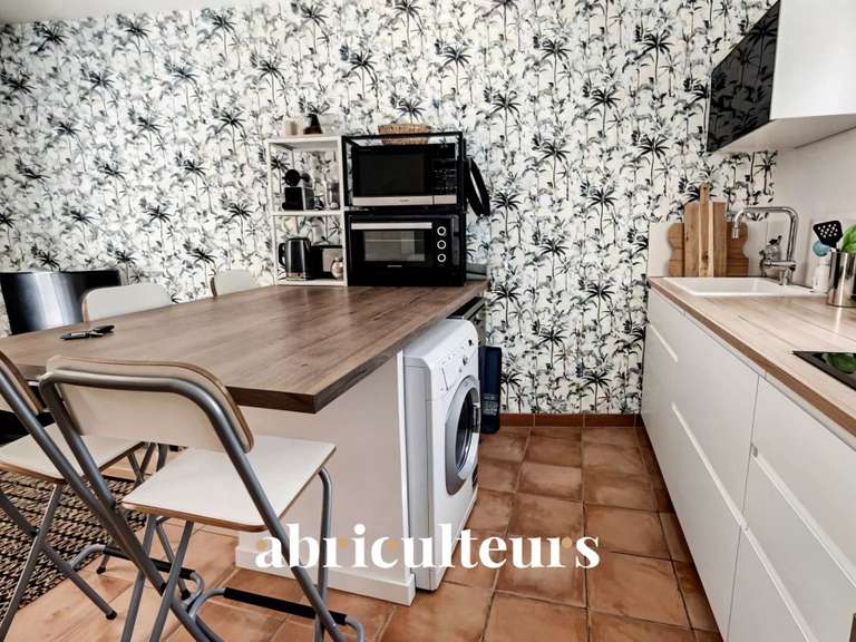 Maison Rognes - 6 chambres - 235m²