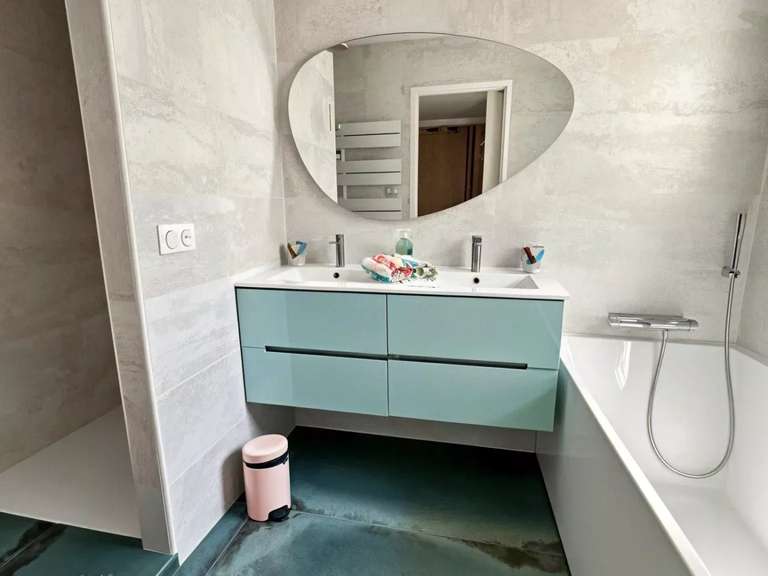 Maison Rognes - 6 chambres - 235m²