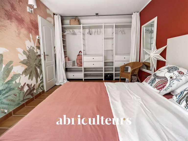 Maison Rognes - 6 chambres - 235m²