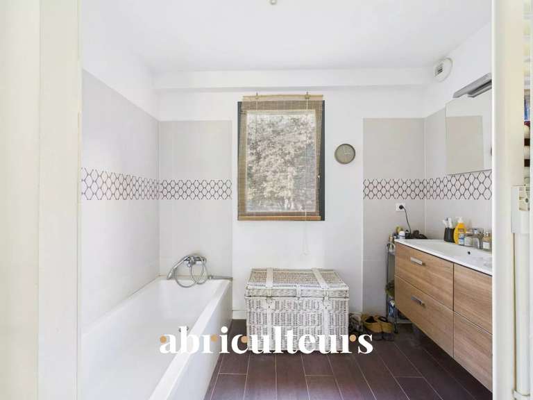 Maison Rognes - 4 chambres - 252m²