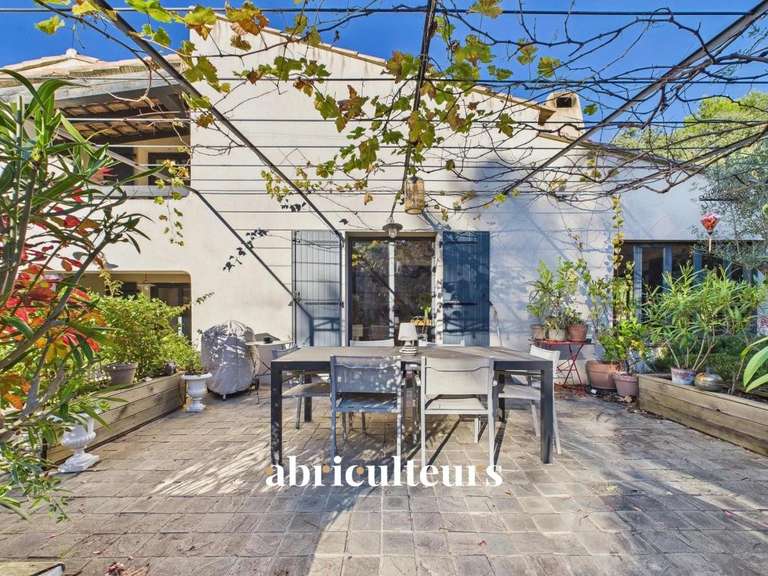 Maison Rognes - 4 chambres - 252m²