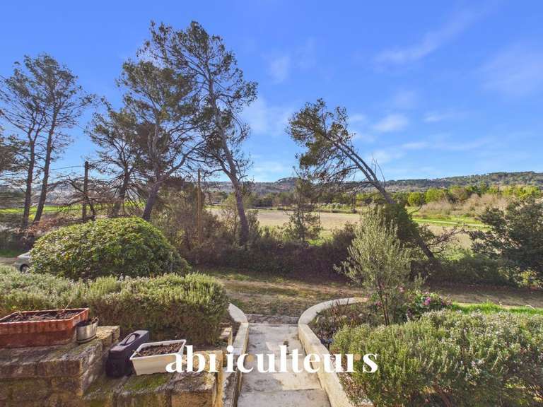 Maison Rognes - 2 chambres - 66m²