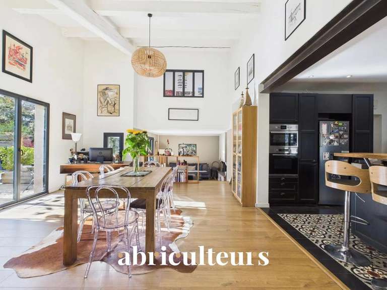 Maison Rognes - 4 chambres - 252m²