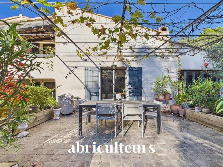 Maison Rognes - 4 chambres - 252m²