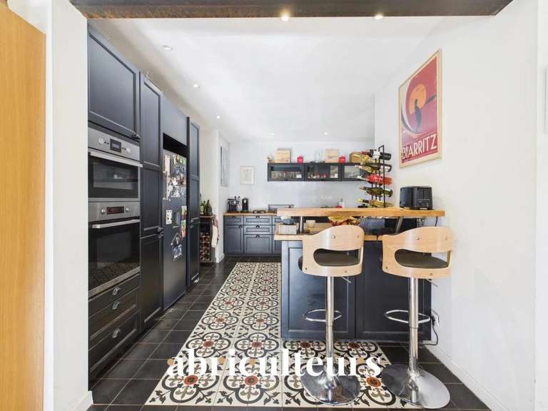 Maison Rognes - 4 chambres - 252m²