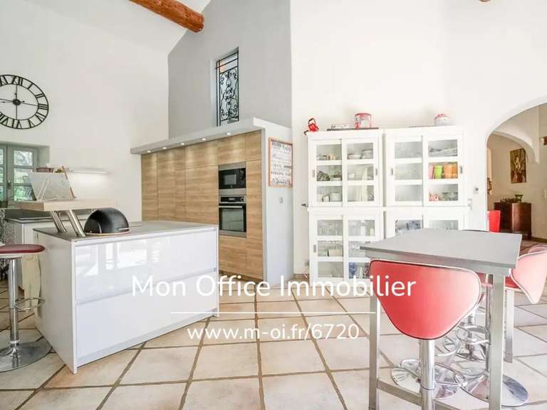 Maison Rognes - 5 chambres - 282m²