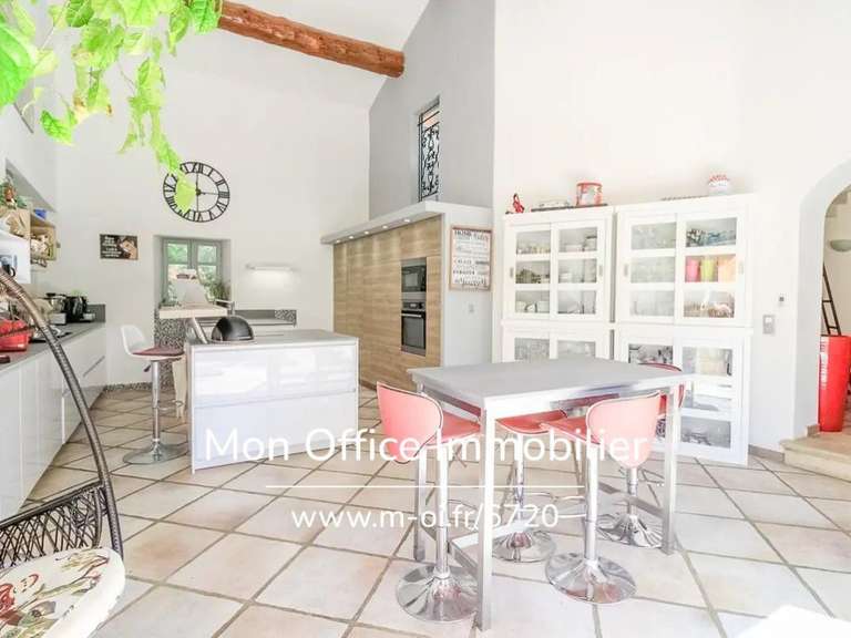 House Rognes - 5 bedrooms - 282m²