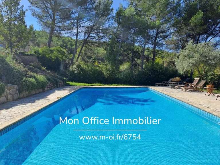 Maison Rognes - 6 chambres - 185m²
