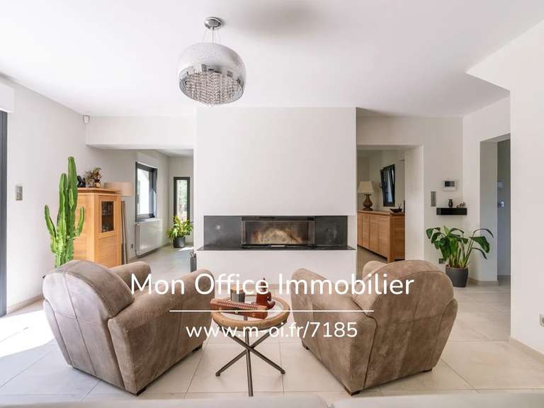 Maison Rognes - 4 chambres - 250m²