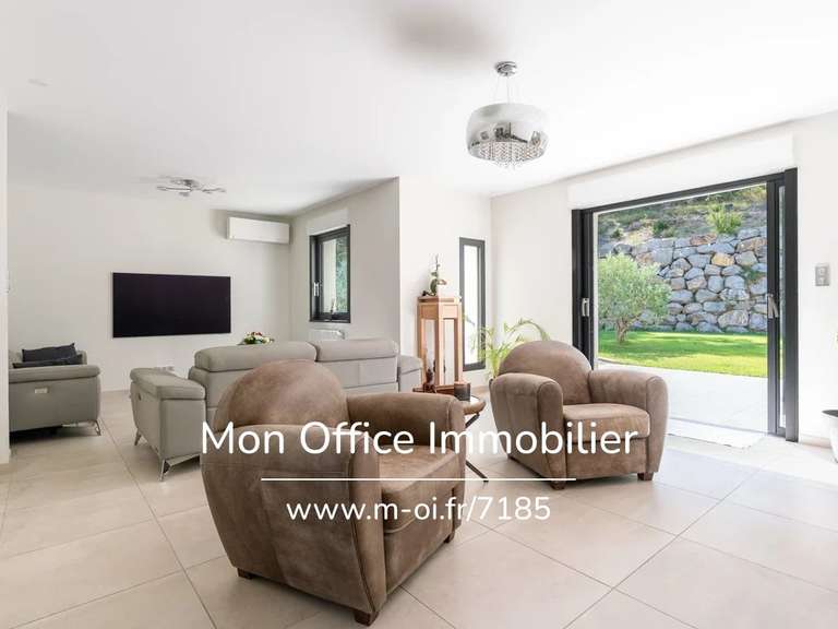 Maison Rognes - 4 chambres - 250m²