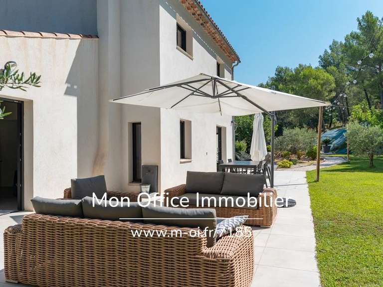 Maison Rognes - 4 chambres - 250m²