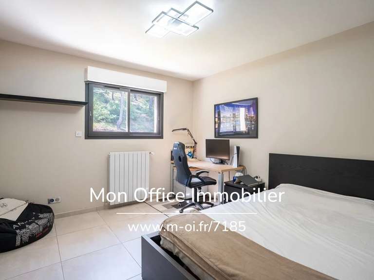 Maison Rognes - 4 chambres - 250m²