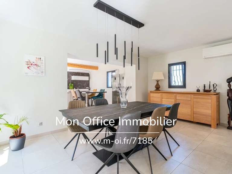 Maison Rognes - 4 chambres - 250m²
