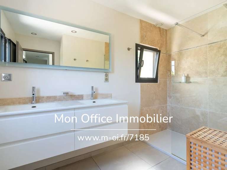 Maison Rognes - 4 chambres - 250m²
