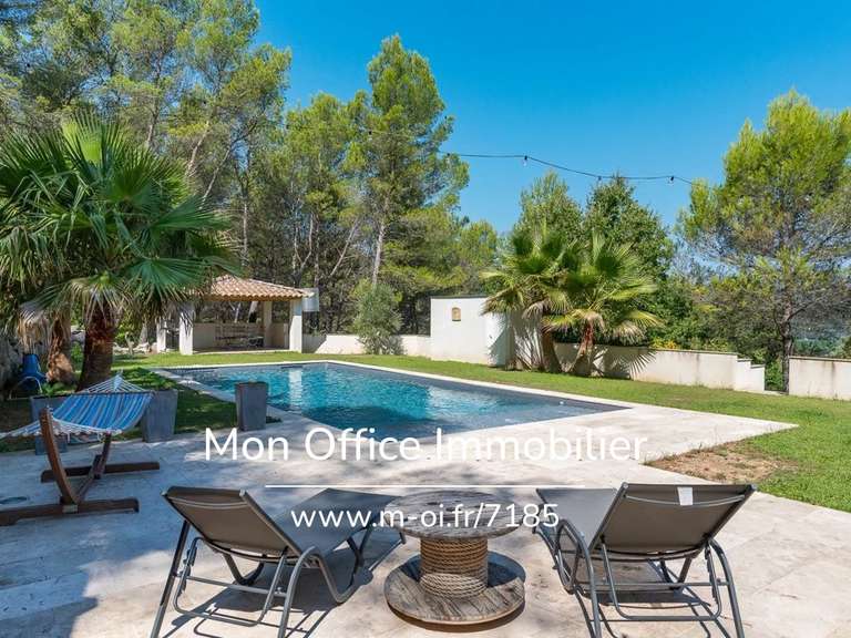 Maison Rognes - 4 chambres - 250m²