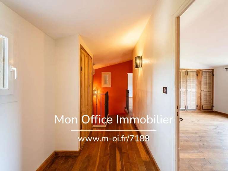 Maison Rognes - 5 chambres - 206m²