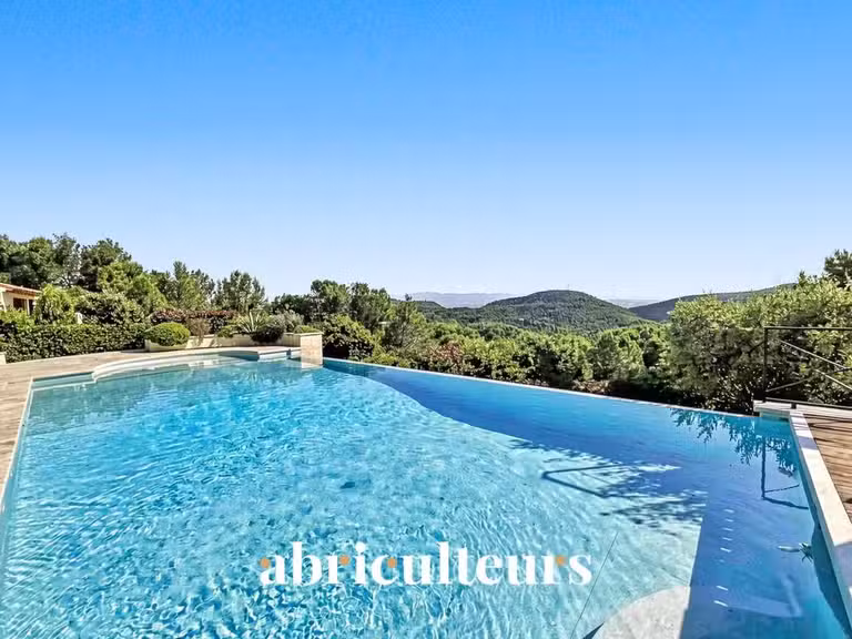Maison Rognes - 5 chambres - 296m²