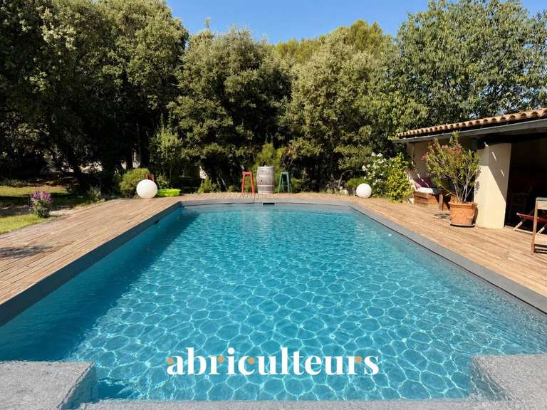 Maison Rognes - 4 chambres - 252m²