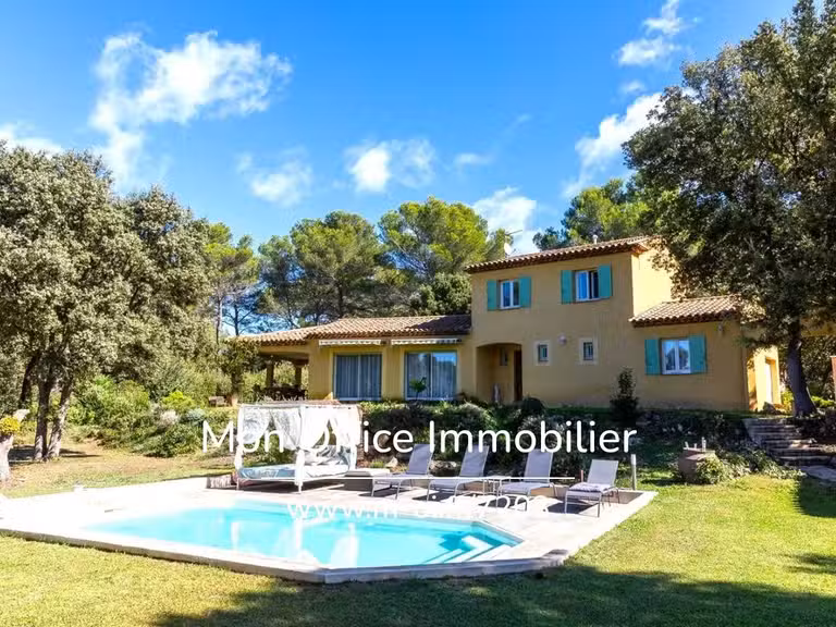 House Rognes - 4 bedrooms - 220m²