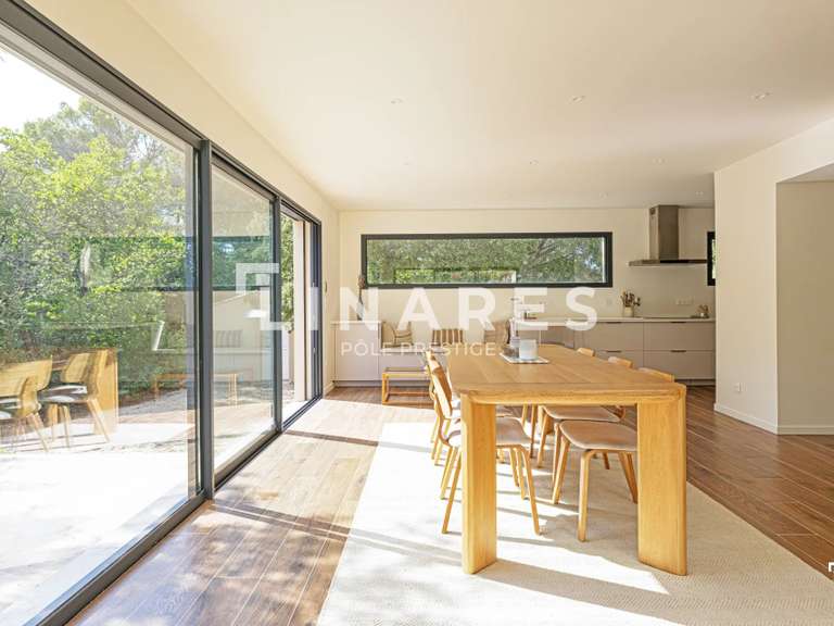 Maison Rognes - 4 chambres - 180m²