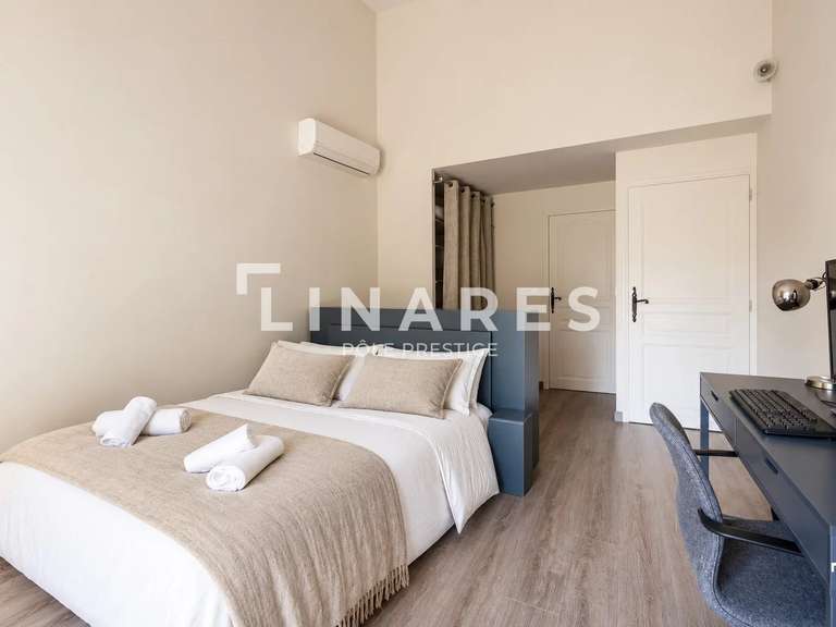 Maison Rognes - 4 chambres - 230m²