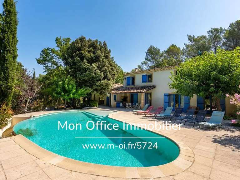 Propriété Rognes - 6 chambres - 270m²