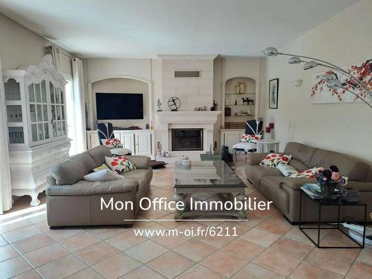 Propriété Rognes - 5 chambres - 283m²