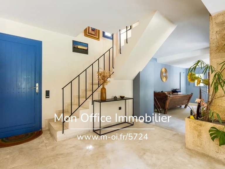 Propriété Rognes - 6 chambres - 270m²