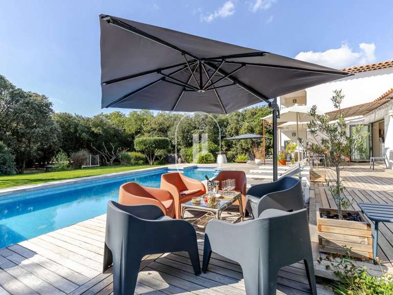 Villa Rognes - 6 chambres - 235m²