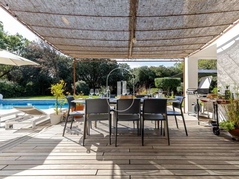 Villa Rognes - 6 chambres - 235m²