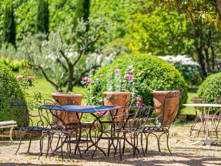 House Rognonas - 6 bedrooms - 217m²