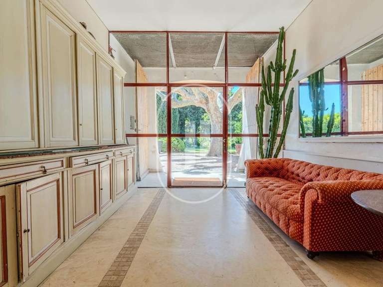 House Rognonas - 6 bedrooms - 217m²