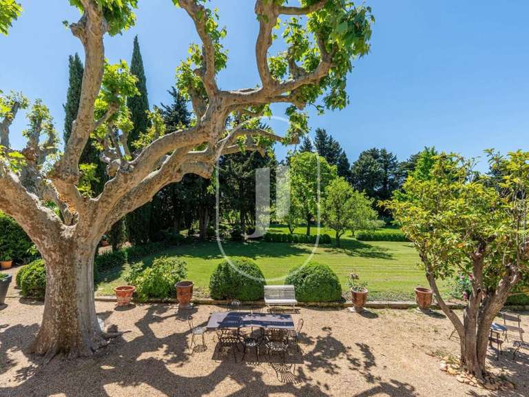 House Rognonas - 6 bedrooms - 217m²