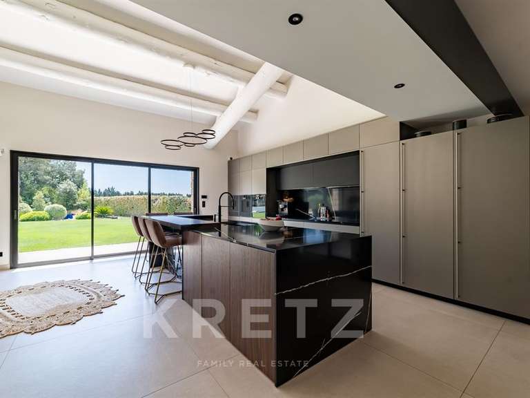Maison Rognonas - 4 chambres - 250m²